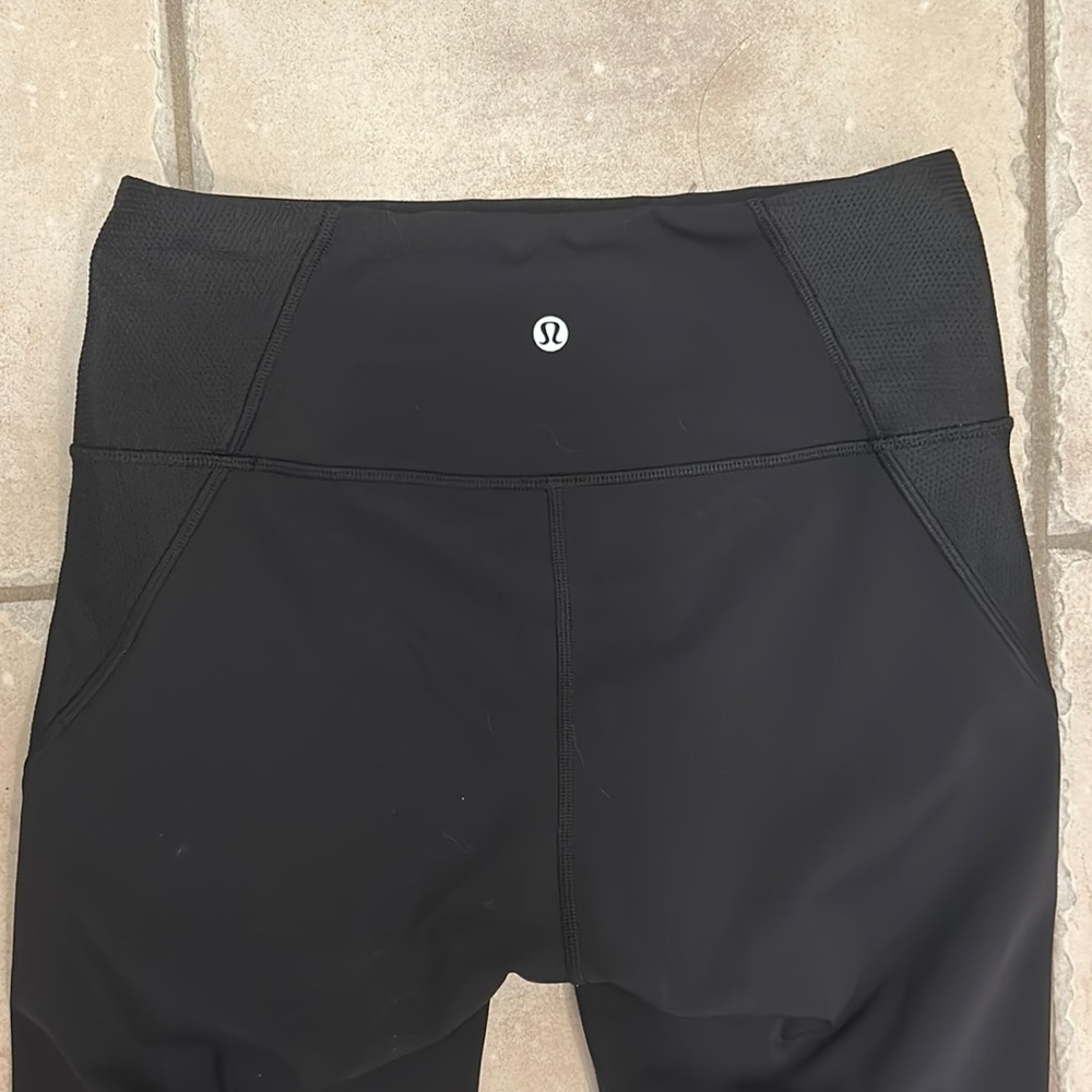 RARE Black Lululemon Mesh Leggings Size 8